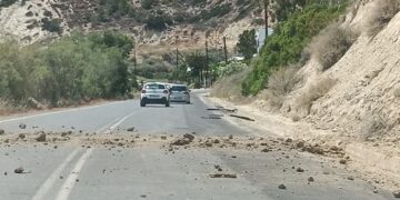 Περιορισμένες κατολισθήσεις από τον σεισμό των 5,3 Ρίχτερ