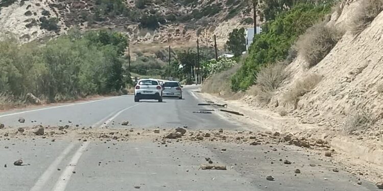 Περιορισμένες κατολισθήσεις από τον σεισμό των 5,3 Ρίχτερ