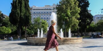 Καιρός: Έρχεται κύμα ζέστης – Πότε θα φτάσει στους 38 βαθμούς ο υδράργυρος