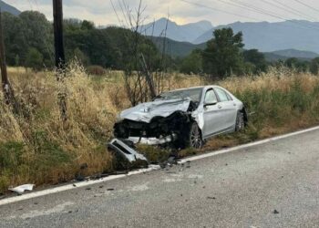 Τροχαίο στην Εθνική Οδό Τρικάλων-Ιωαννίνων – Ένας νεκρός, τραυματίστηκαν δύο παιδιά