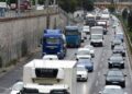 Κηφισός: Παραμένουν οι ουρές χιλιομέτρων και στα δύο ρεύματα μετά την ανατροπή του φορτηγού