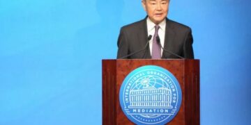 Oι σχέσεις με τις ΗΠΑ πρέπει να επανέλθουν στον «σωστό δρόμο»