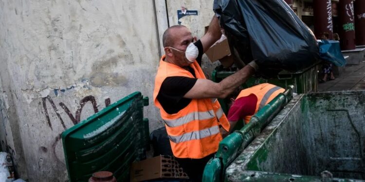 Άγρια επίθεση σε εργαζόμενο της καθαριότητας του Δήμου