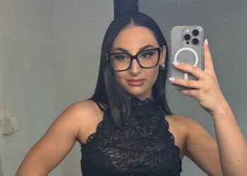 MAD VMA 2025 – Klavdia: Ερμήνευσε την «Αστερομάτα» στη σκηνή των μουσικών βραβείων