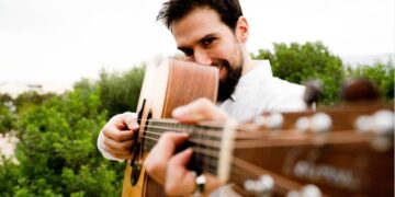 «…Ο πόνος είναι ο μεγαλύτερος καλλιτέχνης…»