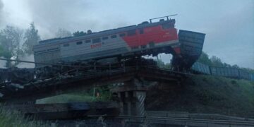 Ρωσία: Κατέρρευσαν γέφυρες σε Μπριάνσκ και Κουρσκ, εκτροχιάστηκαν τρένα