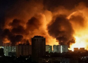 Πόλεμος στην Ουκρανία: Επίθεση της Ρωσίας στο Κίεβο με βαλλιστικούς πυραύλους και drones