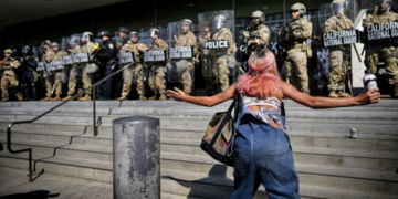 Το σχέδιο για την αντιμετώπιση των διαδηλώσεων, η ακτινογραφία των διαμαρτυρομένων και η δικαστική διαμάχη για τη χρήση του στρατού