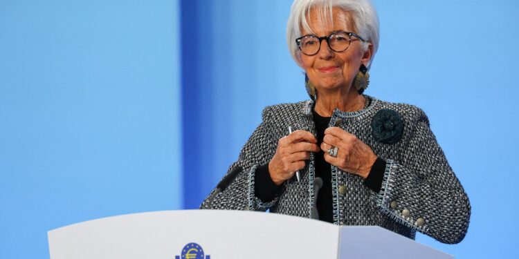 Μια ανάσα από το 2% το Euribor- Πόσο θα επωφεληθούν οι κάτοχοι στεγαστικών δανείων