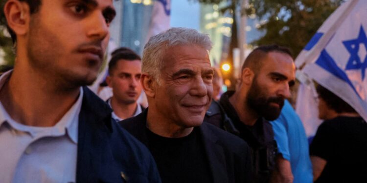 Ο ηγέτης της αντιπολίτευσης ζητά εμπλοκή των ΗΠΑ στην κρίση με το Ιράν