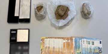 Συνελήφθη αλλοδαπός που έκρυβε ηρωίνη σε χωράφι