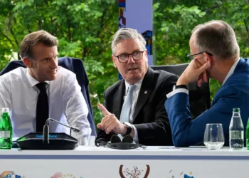 Τηλεφωνική συνομιλία Μακρόν, Μερτς και Στάρμερ