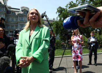 Ο πρόεδρος Τραμπ θα ήταν «έτοιμος» να συναντηθεί με Ζελένσκι και Πούτιν στην Τουρκία