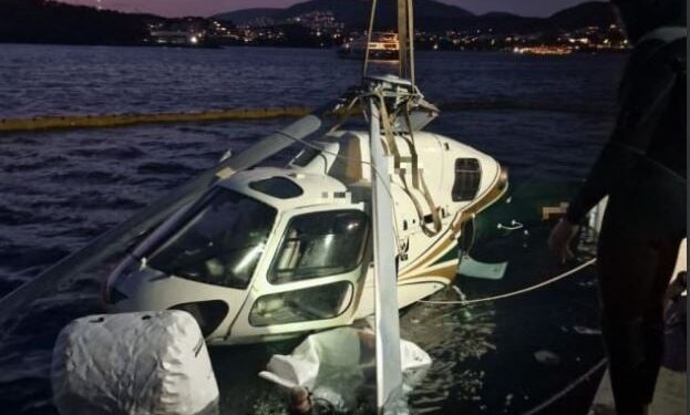 Βίντεο από την ανέλκυση του ελικοπτέρου που κατέπεσε στη Μαρίνα Βουλιαγμένης