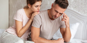 Οι 9 λόγοι για τους οποίους οι άνδρες παραμένουν σε σχέσεις που τους κάνουν δυστυχισμένους
