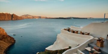 Ο Θάνος Φέσκος ξαναγράφει τη γεύση των Κυκλάδων