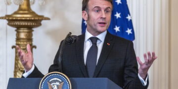 Ο Τραμπ πρότεινε κατάπαυση του πυρός μεταξύ Ισραήλ και Ιράν