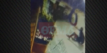 The 37-year-old man who beat a woman in Exarchia, beat a man in Alexandras – Watch the moment of the attack