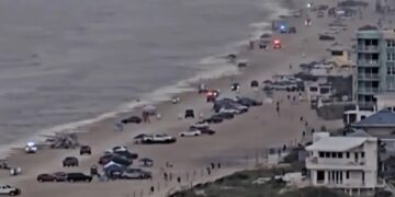 Κεραυνός σκότωσε τον γαμπρό σε παραλία