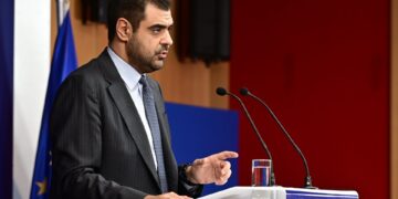 Π. Μαρινάκης: «Κανένα ψήγμα λογικής» στην πρόταση των «32» για τα Τέμπη