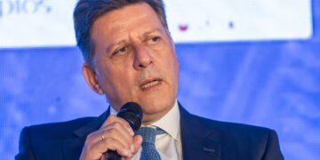 Συνέδριο «Ελλάδα 2025-2030» – Βαρβιτσιώτης: «Είναι μεγάλο στοίχημα να μπορούμε να πούμε ότι οι Ένοπλες Δυνάμεις χρησιμοποιούν ελληνικά πλοία»