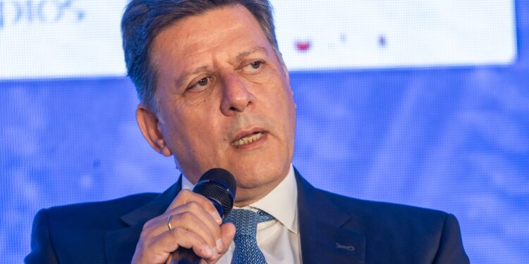 Συνέδριο «Ελλάδα 2025-2030» – Βαρβιτσιώτης: «Είναι μεγάλο στοίχημα να μπορούμε να πούμε ότι οι Ένοπλες Δυνάμεις χρησιμοποιούν ελληνικά πλοία»