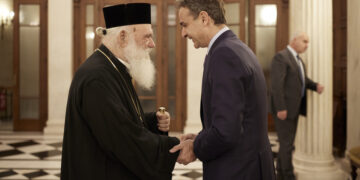 Δείπνο Μητσοτάκη – Ιερώνυμου στον Λυκαβηττό