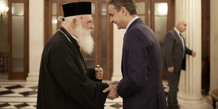 Δείπνο Μητσοτάκη – Ιερώνυμου στον Λυκαβηττό