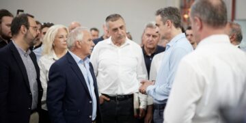Mitsotakis visit to Magnesia: “When citizens have access to quality healthcare, they are more likely to stay in their hometowns”