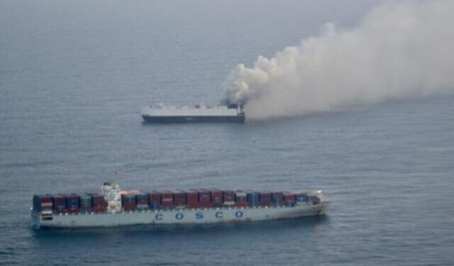 Fire on cargo ship with 3,000 cars off the coast of Alaska – Greek merchant vessel rescues crew