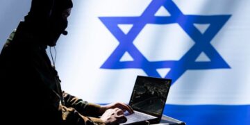 Ισραηλινοί πράκτορες απειλούσαν Ιρανούς στρατηγούς για να αποκηρύξουν το καθεστώς Χαμενεΐ