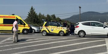 Οδηγός έπαθε έμφραγμα στη μέση του δρόμου – Σταμάτησε γιατρός για να τον σώσει