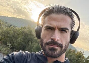 «Σας ευχαριστώ για τη δύναμη να βγω νικητής στον Γολγοθά μου» – Η συγκινητική ανάρτηση με τα δίδυμα κορίτσια του