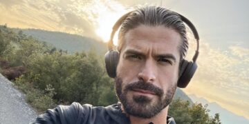 «Σας ευχαριστώ για τη δύναμη να βγω νικητής στον Γολγοθά μου» – Η συγκινητική ανάρτηση με τα δίδυμα κορίτσια του