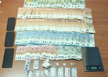 Ο διακινητής ναρκωτικών οδηγούσε χωρίς δίπλωμα λόγω μέθης