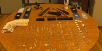 Μέγαρα: Έρευνες για διακίνηση όπλων