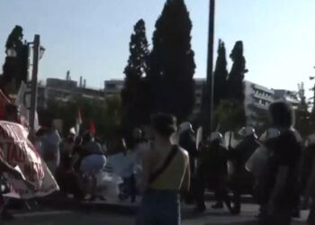 Ένταση στη συγκέντρωση αλληλεγγύης στον παλαιστινιακό λαό