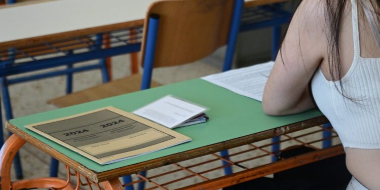 Οι πρώτες εκτιμήσεις για τις βάσεις