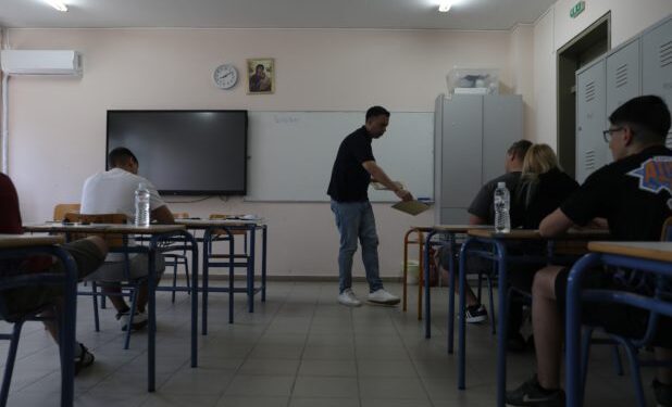 Ο σχολιασμός των θεμάτων σε Ιστορία, Φυσική και Οικονομία