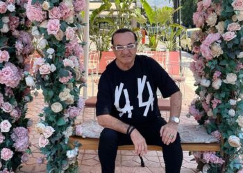 Ατύχημα για τον Λευτέρη Πανταζή – Η φωτογραφία με τα τραύματα στο κεφάλι