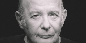 Πέθανε ο Βασίλης Παπαβασιλείου