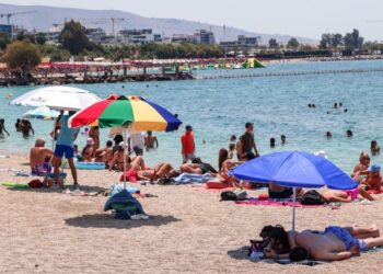 Greece weather update: Unseasonably high temperatures persist