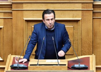 Πυροτεχνήματα αντί λύσεων από τον κ. Μητσοτάκη