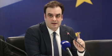 Pierrakakis: Property transfers unblocked for those in debt settlement