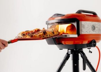 Ένας φούρνος πίτσας για το σπίτι ή τις εκδρομικές εξορμήσεις (βίντεο)