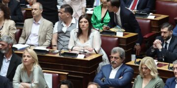 Κατέθεσε πρόταση νόμου για να μπορούν να εκπροσωπηθούν στη δίκη και τα «αόρατα παιδιά» της τραγωδίας στο Μάτι