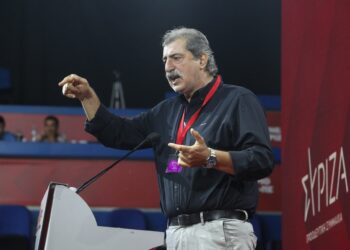 Αποστάσεις από την ηγεσία, κριτική σε Τσίπρα, επίθεση σε Τεμπονέρα και κόμματα της κεντροαριστεράς