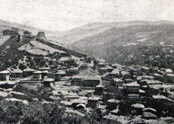 Βλέπανε τι χρυσαφικό έχουνε πάνω τους και το αρπάζανε. Κόβανε και τ’ αυτιά και τα δάχτυλα μαζί