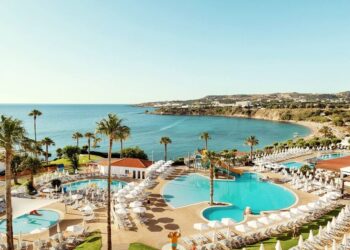 Εστιάζει σε επενδύσεις σε τουριστικά ακίνητα και φοιτητικές εστίες