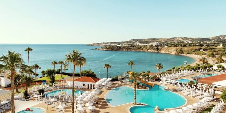 Εστιάζει σε επενδύσεις σε τουριστικά ακίνητα και φοιτητικές εστίες